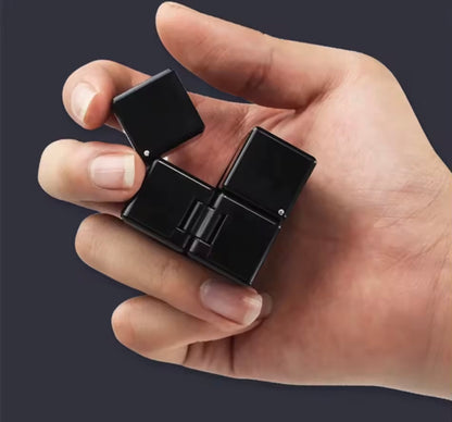 Kinetyczna Kostka Antystresowa – Twoja Cicha Kontrola